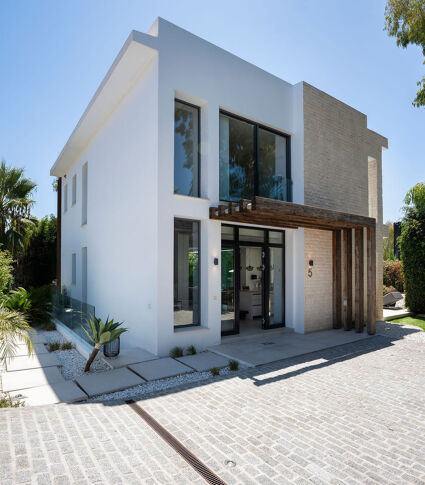 Moderne Villa in Privéomgeving La Arboleda, Estepona Oost