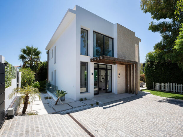 Villa Moderne dans un Environnement Privé La Arboleda, Estepona Est