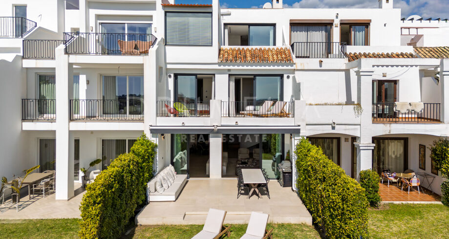 Elegant Renovated Townhouse in La Quinta, Benahavís