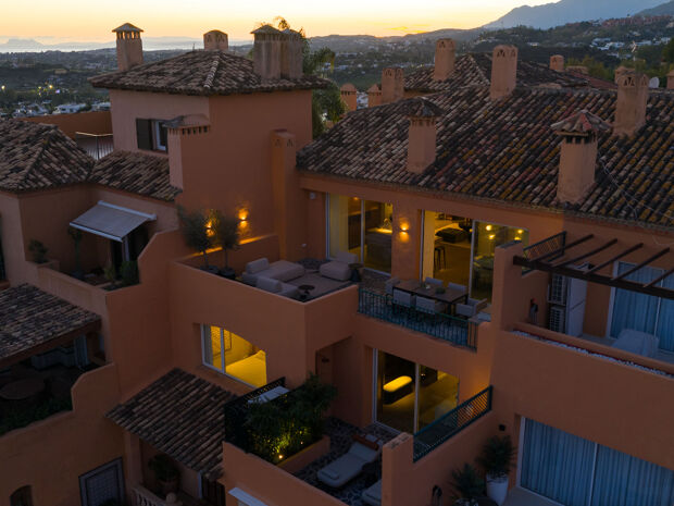 Penthouse Duplex Rénové à La Cerquilla, Nueva Andalucía avec Vues Panoramiques