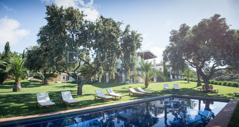 Country Estate with 8 En-Suite Bedrooms and Panoramic Views in Ronda, Málaga