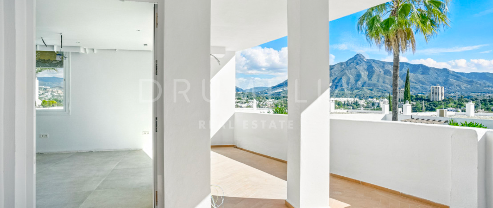 Beautifully Renovated Two-Bedroom Apartment in the Gated Community of Jardines de Andalucía, Nueva Andalucía