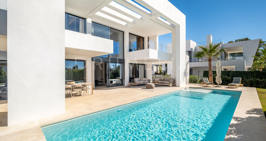 Résidence de Luxe à El Paraíso, Estepona