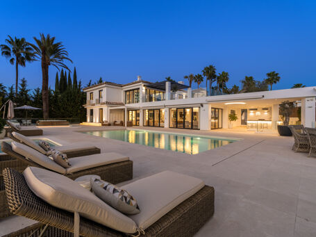 Villa Elba - Frontline Golf Renovated Luxury Villa in Los Naranjos, Nueva Andalucía