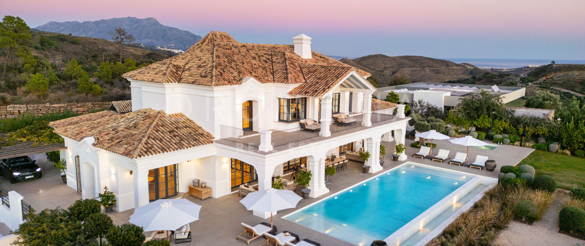 Zeitgenössische Villa mit Meerblick im Marbella Club Golf Resort