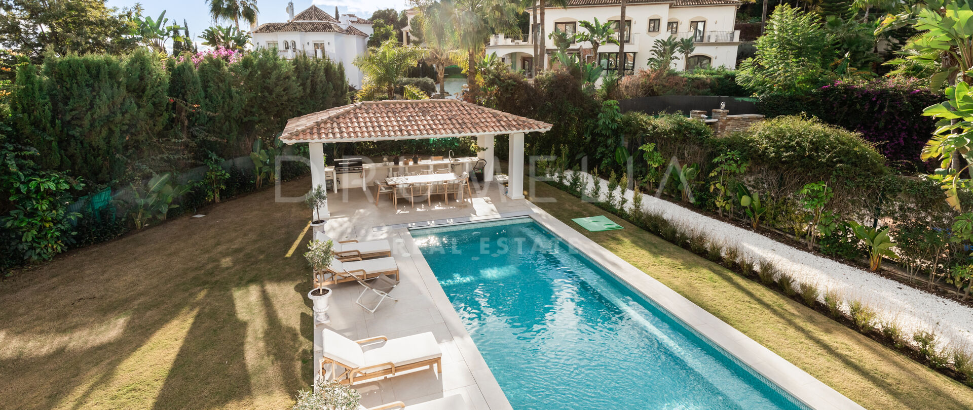 Private villa in an exclusive community in Los Arqueros, Benahavís