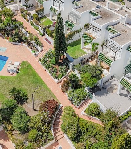 Bright South-Facing Townhouse in La Colina, Nueva Andalucía