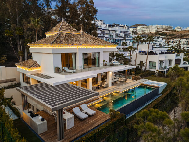 Hedendaagse villa met zee- en golfzicht – La Quinta