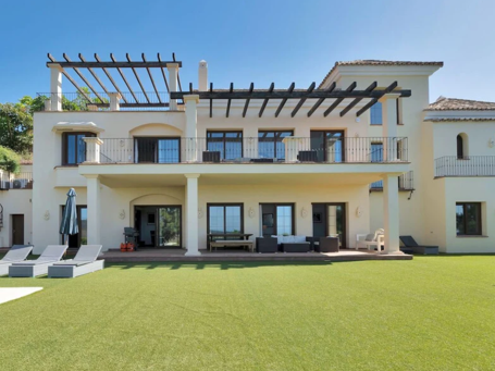 Moderne villa med panoramautsikt i Monte Mayor, Benahavís