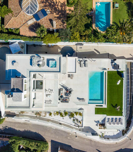 Contemporary Villa With Panoramic Sea, Golf, Gibraltar and Mountain Views- Paraiso Alto