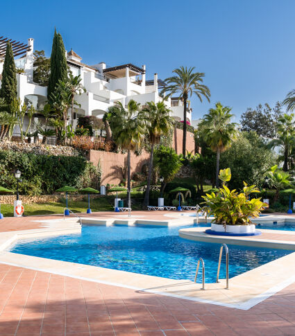 Beautiful, newly renovated modern townhouse in Club Sierra, Golden Mile of Marbella
