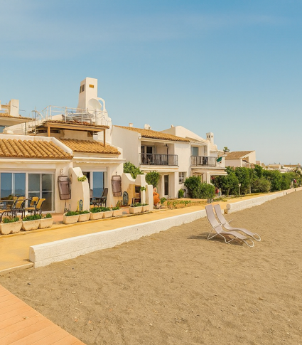 Semi-Detached Villa on the Front Line of the Beach in Bahía Dorada