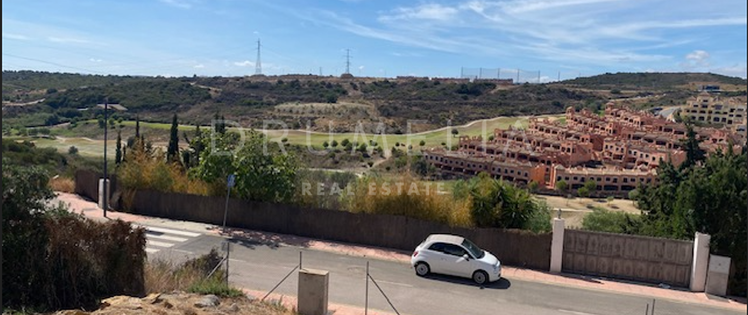 Parcelle avec Projet et Vues Dégagées à Estepona