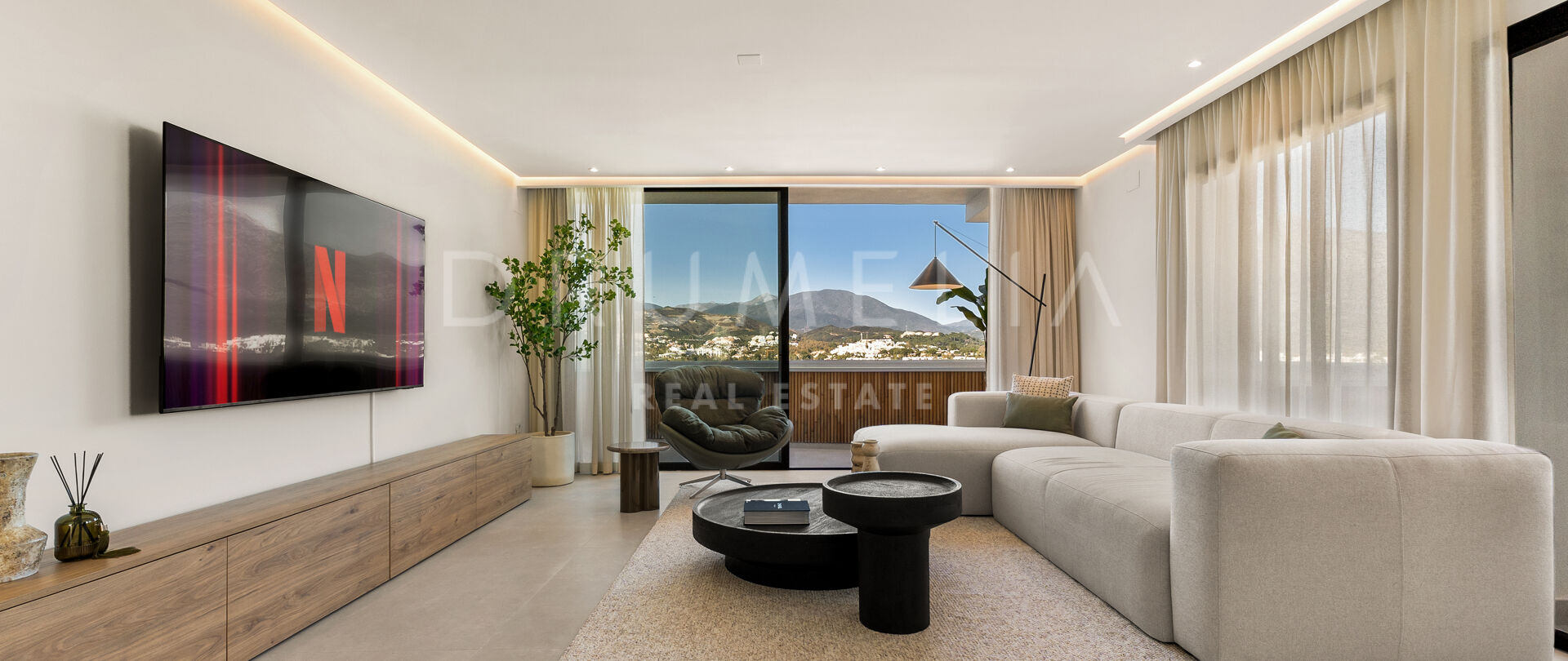 Renovated Penthouse in Jardines de Andalucía with Sea and Mountain Views