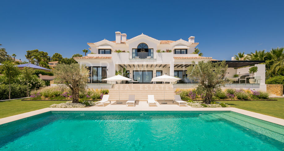 Impressionnante Grande Villa Moderne avec Vue sur la Mer à La Cerquilla