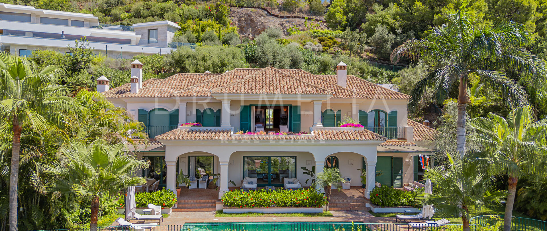 Villa in Cascada de Camoján mit Panoramablick auf das Meer