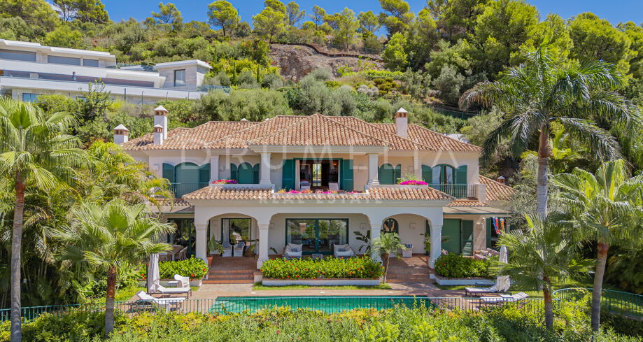 Villa Cascada de Camoján med panoramautsikt over havet