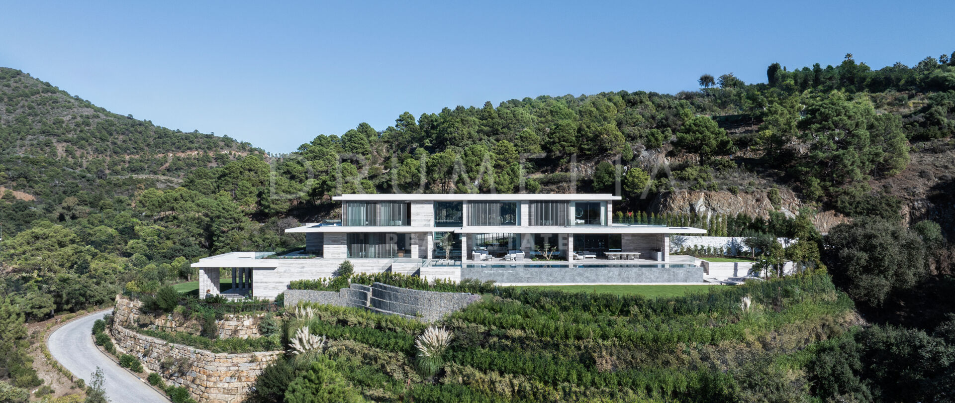 Brand-New Villa with Partial Sea Views in La Zagaleta, Benahavís