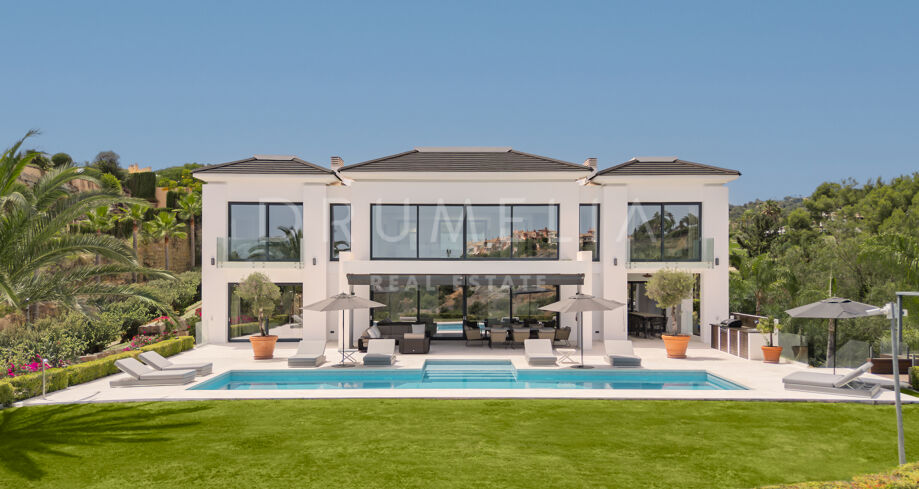 Villa Coppelia - Contemporary Villa with Panoramic Sea Views for Sale in Los Almendros, Benahavís
