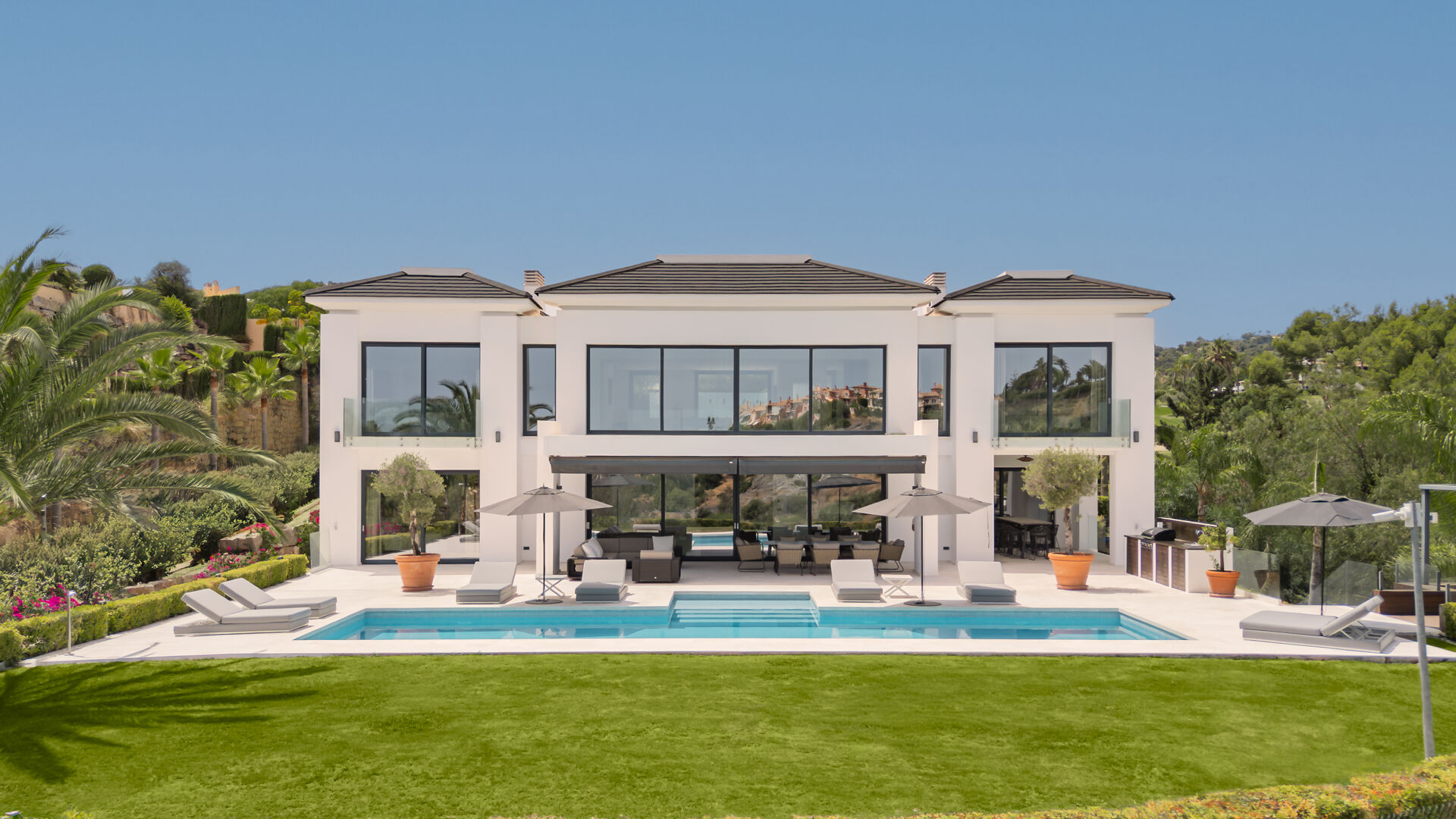 Villa Coppelia - Contemporary Villa with Panoramic Sea Views for Sale in Los Almendros, Benahavís