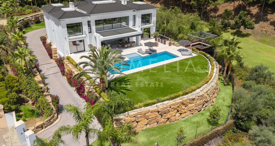 Villa Coppelia - Contemporary Villa with Panoramic Sea Views for Sale in Los Almendros, Benahavís