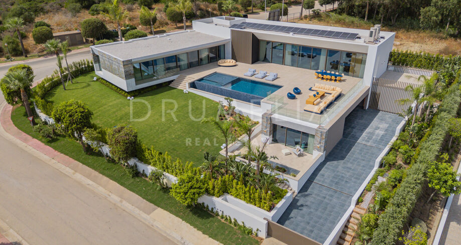 Villa en venta en La Reserva, Sotogrande