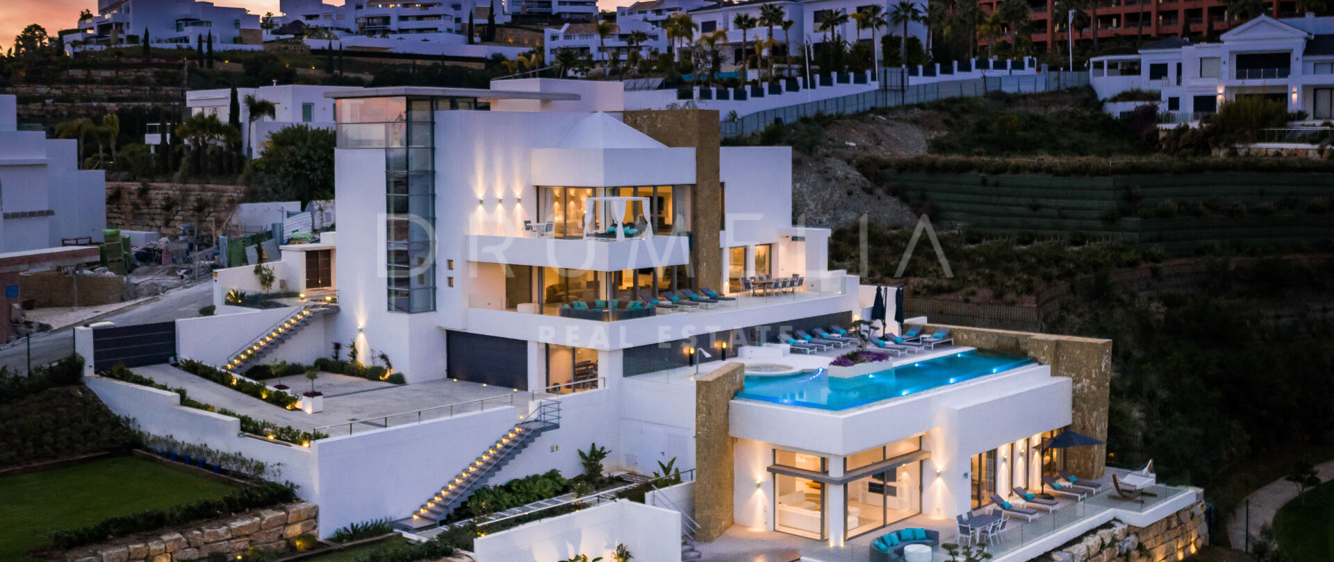 Современная фешенебельная вилла у гольф-поля, Лос Фламингос, Бенахавис