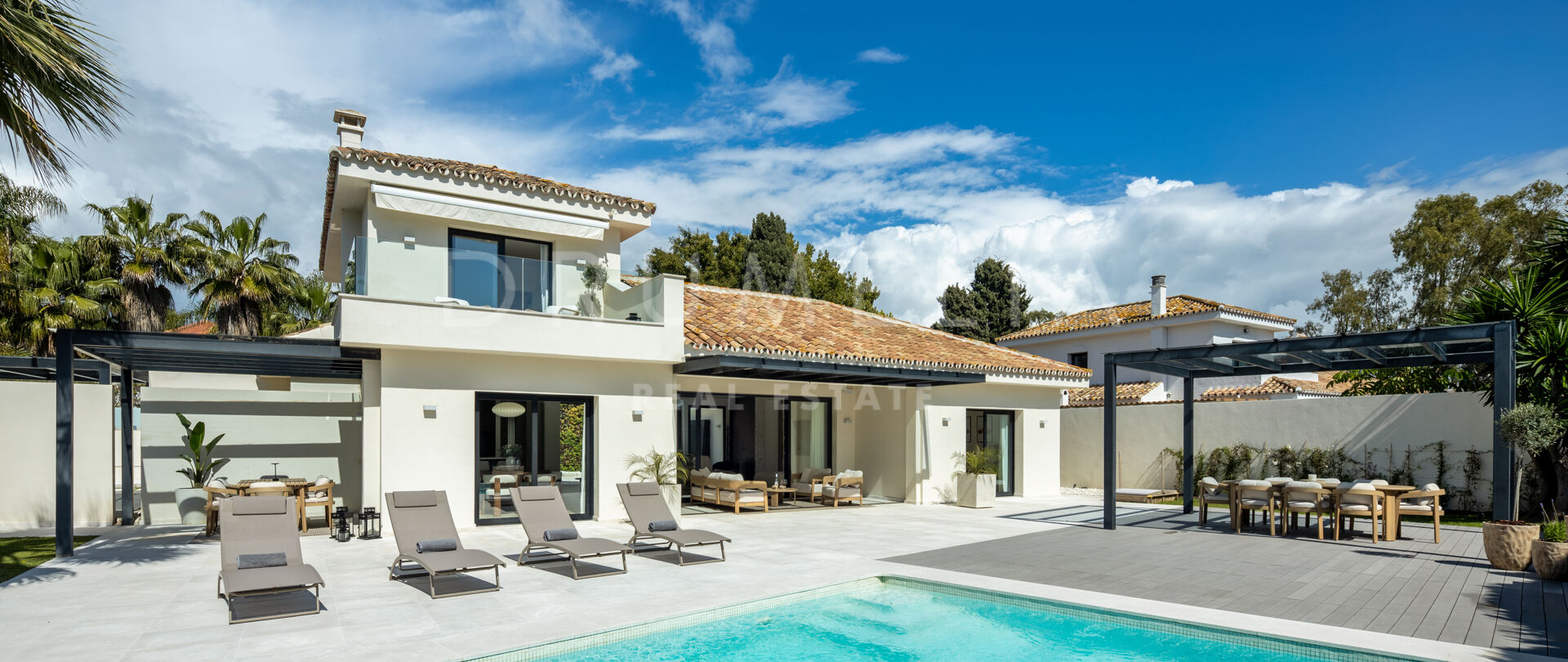 Renovierte Villa in Cortijo Blanco nahe Strand
