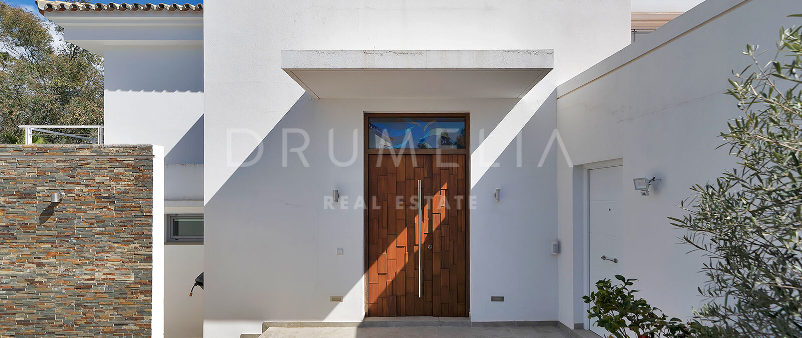 Renovierte Villa zum Verkauf in Las Lomas de Nueva Andalucía, Marbella