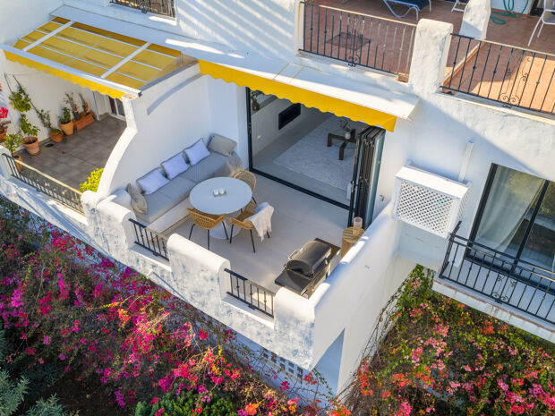 Refurbished Apartment with Panoramic Views in Las Terrazas, Benahavis