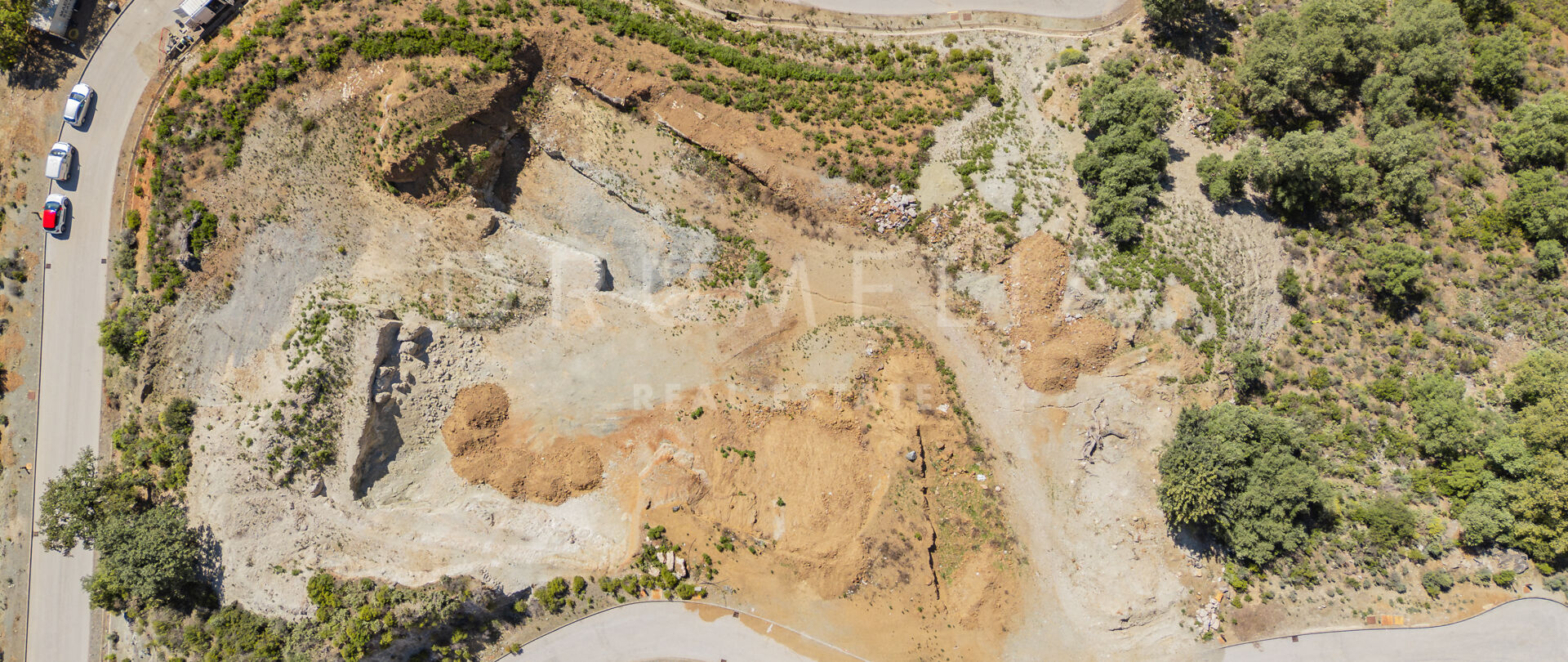 Terrain résidentiel avec permis complet à La Zagaleta