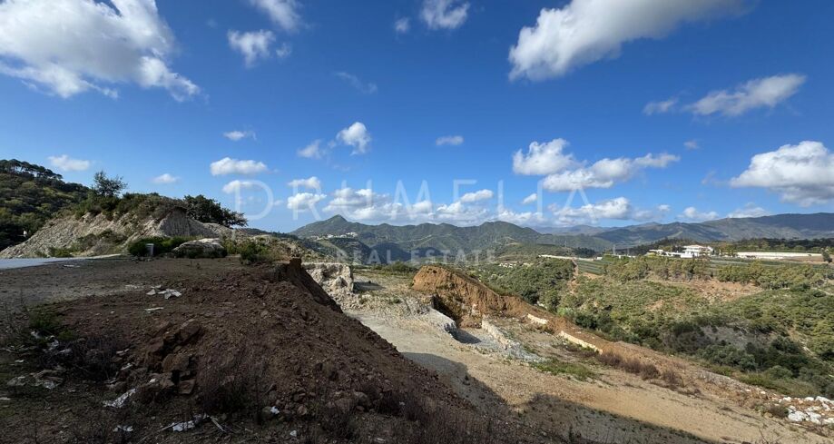 Terrain résidentiel avec permis complet à La Zagaleta