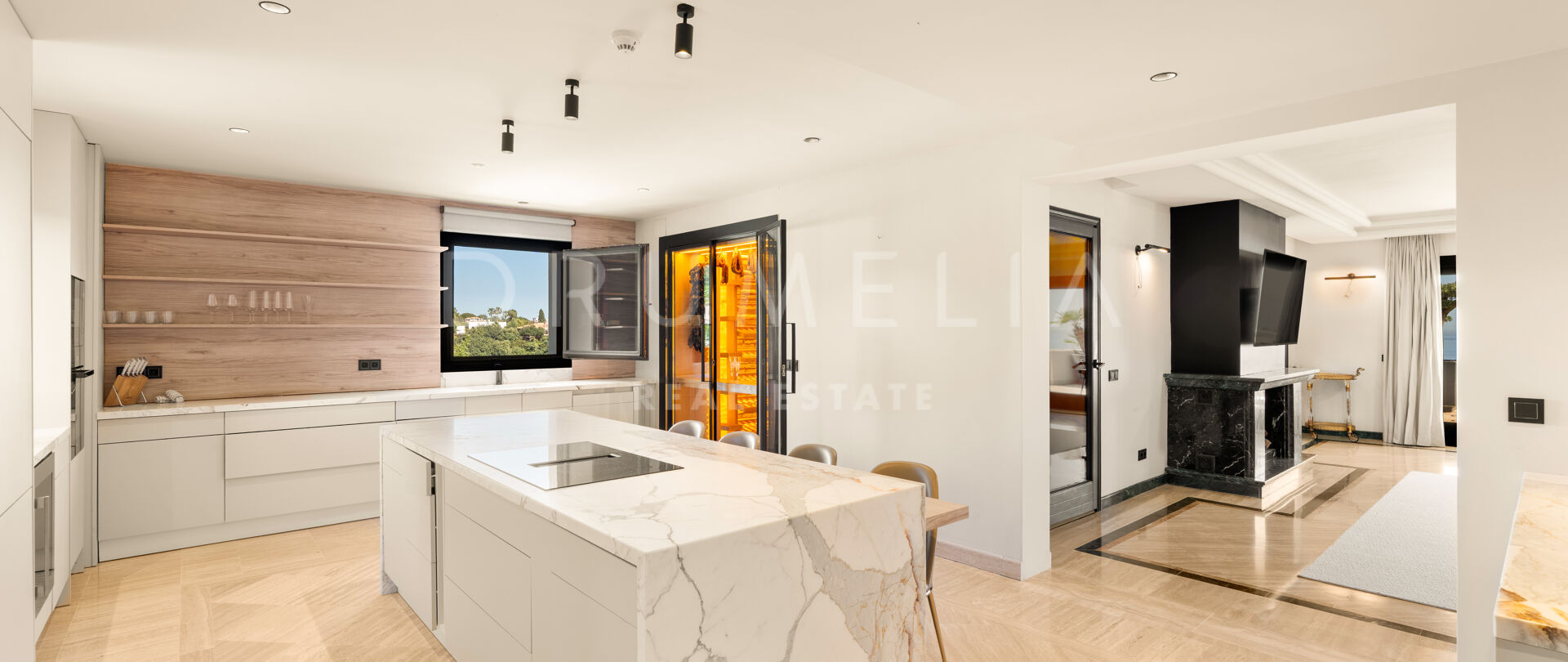 Dwupoziomowy Penthouse z Widokiem na Morze w Monte Paraiso, Marbella Golden Mile