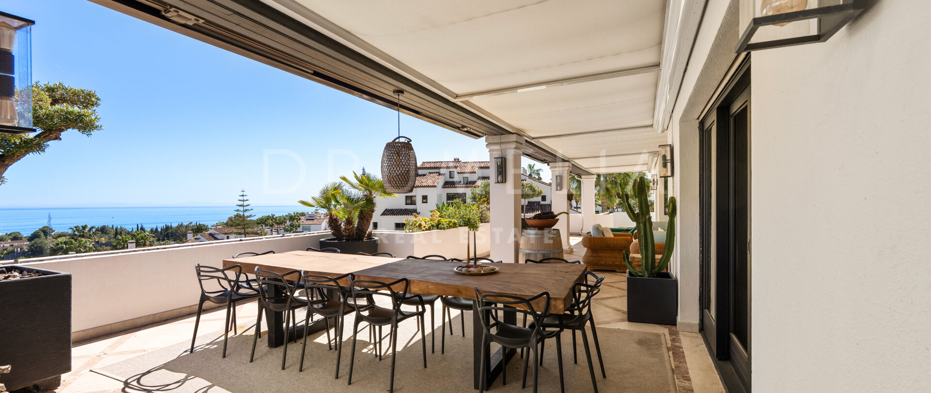 Двухуровневый пентхаус с видом на море в Monte Paraiso, Marbella Golden Mile