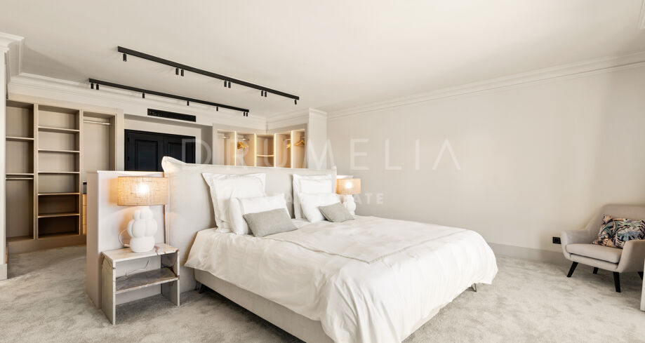 Двухуровневый пентхаус с видом на море в Monte Paraiso, Marbella Golden Mile