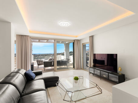 3-pokojowe mieszkanie z panoramicznym widokiem na morze i góry w 9 Lions Residences, Nueva Andalucía