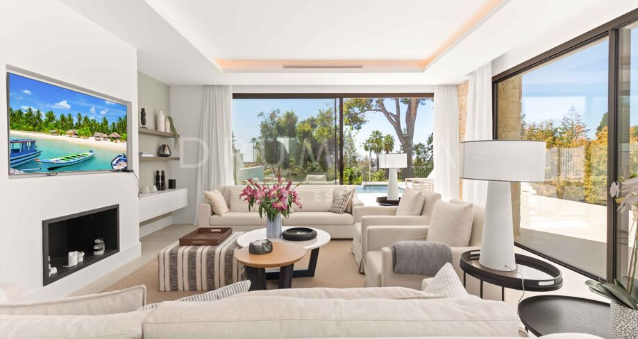 Five-bedroom contemporary villa with private pool, large terraces, and basement in San Pedro de Alcántara