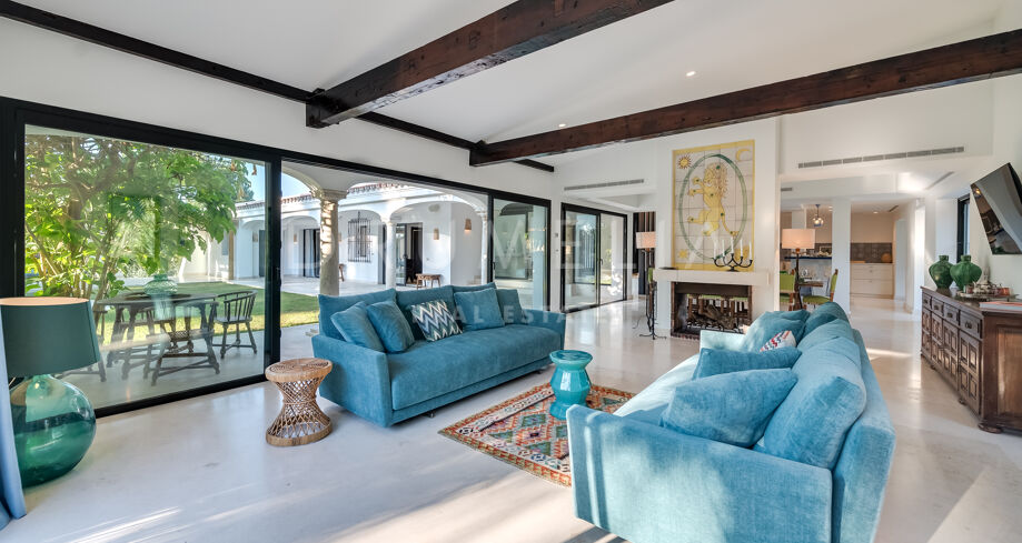 Villa Jori - Andalusian-Style Residence near the Beach in Guadalmina Baja