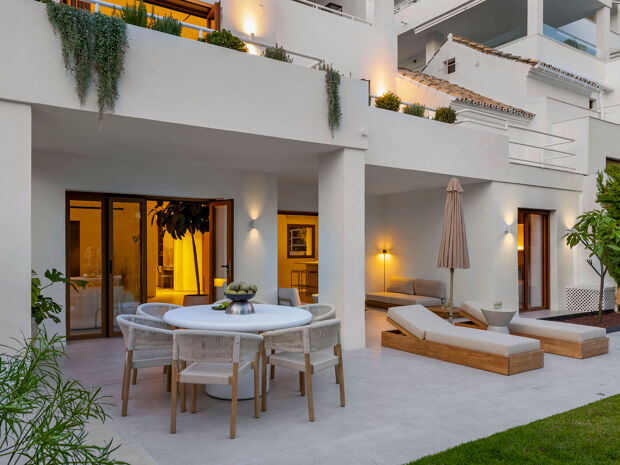 Duplex with garden and golf access in Nueva Andalucía