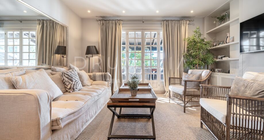 Penthouse with terrace in Puente Romano II, Golden Mile