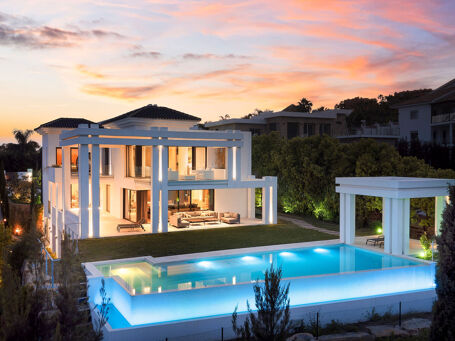 Вилла с видом на море и частным бассейном в Лос Фламенгос