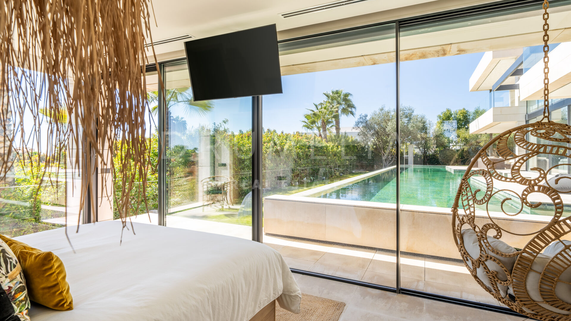 Outstanding New Contemporary Style Luxury House, Golden Mile, Marbella