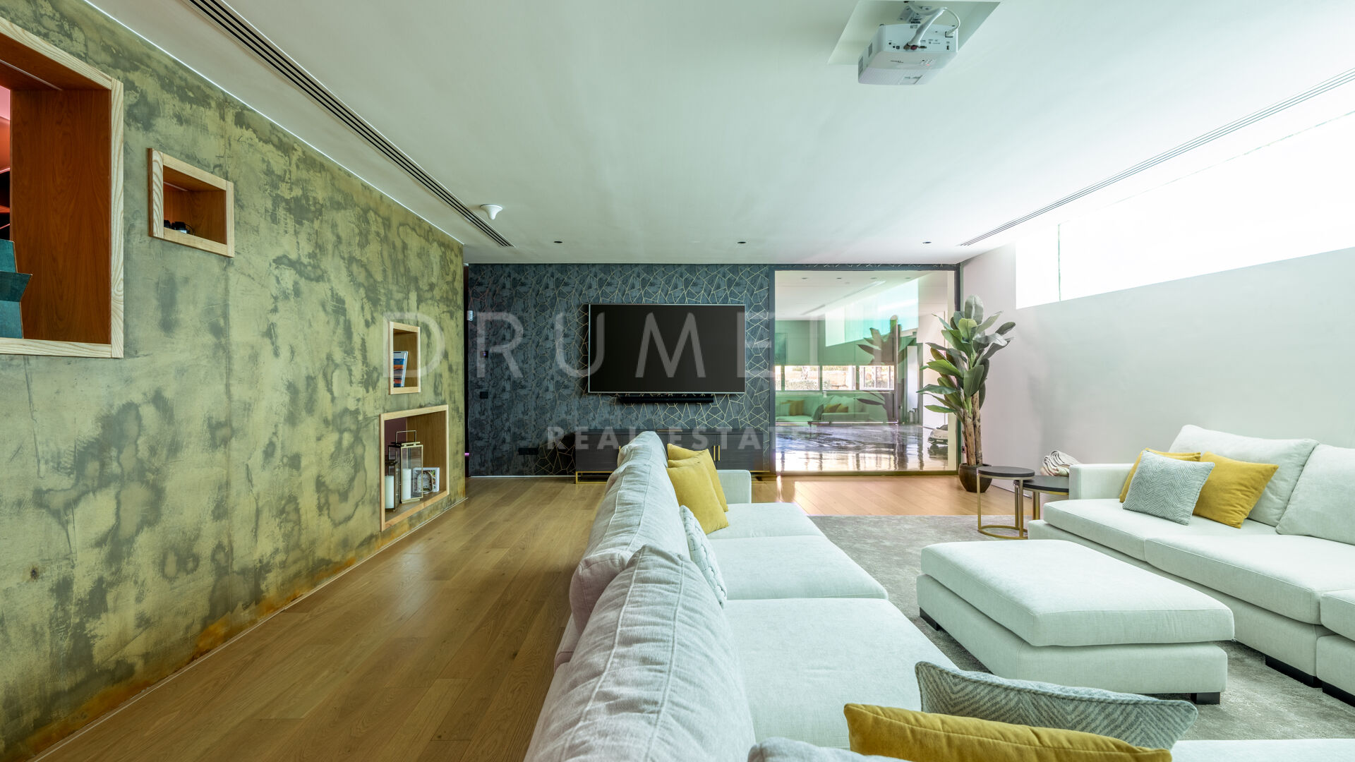 Outstanding New Contemporary Style Luxury House, Golden Mile, Marbella