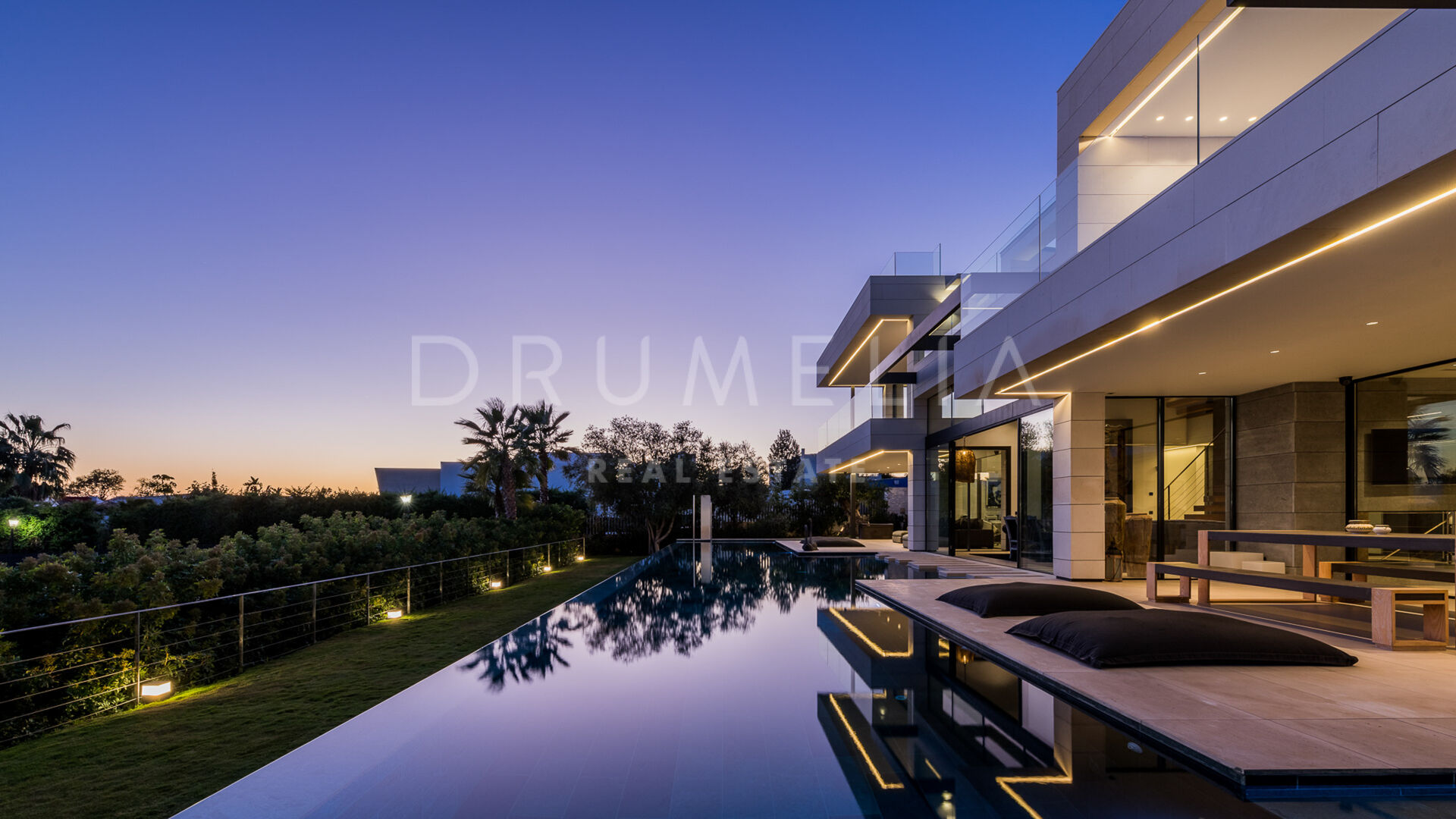 Outstanding New Contemporary Style Luxury House, Golden Mile, Marbella