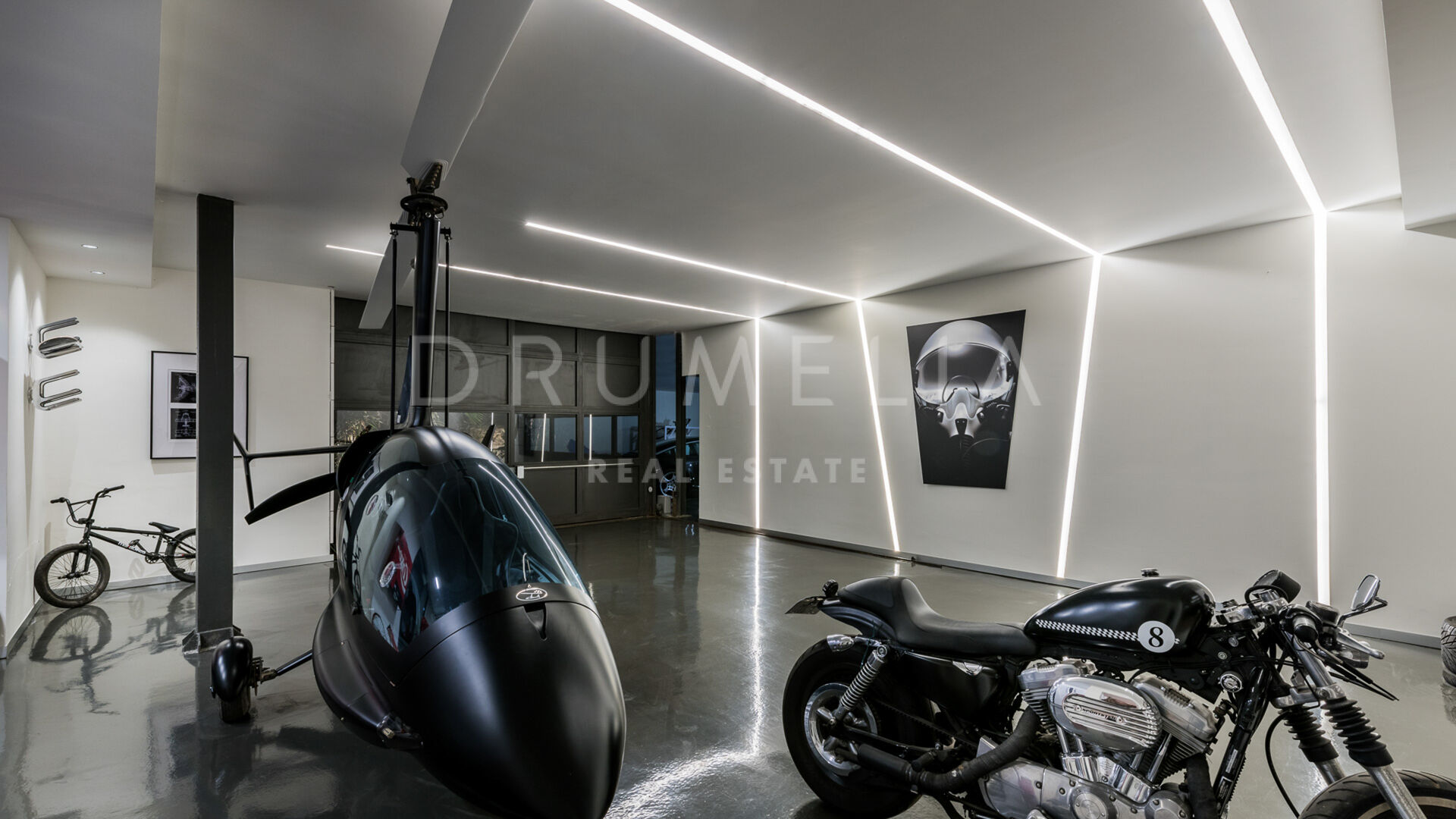 Outstanding New Contemporary Style Luxury House, Golden Mile, Marbella