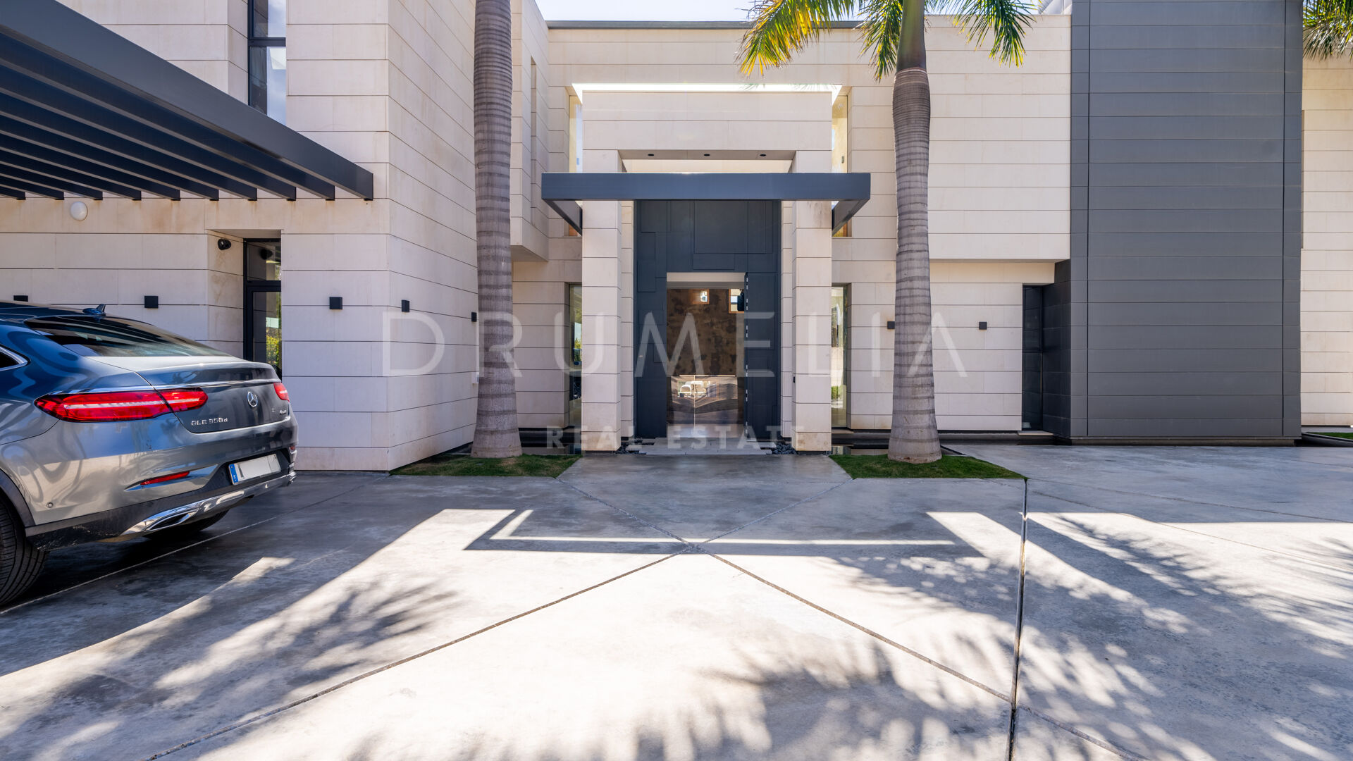 Outstanding New Contemporary Style Luxury House, Golden Mile, Marbella