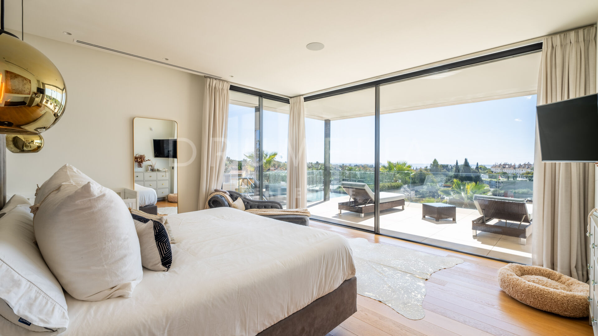 Outstanding New Contemporary Style Luxury House, Golden Mile, Marbella
