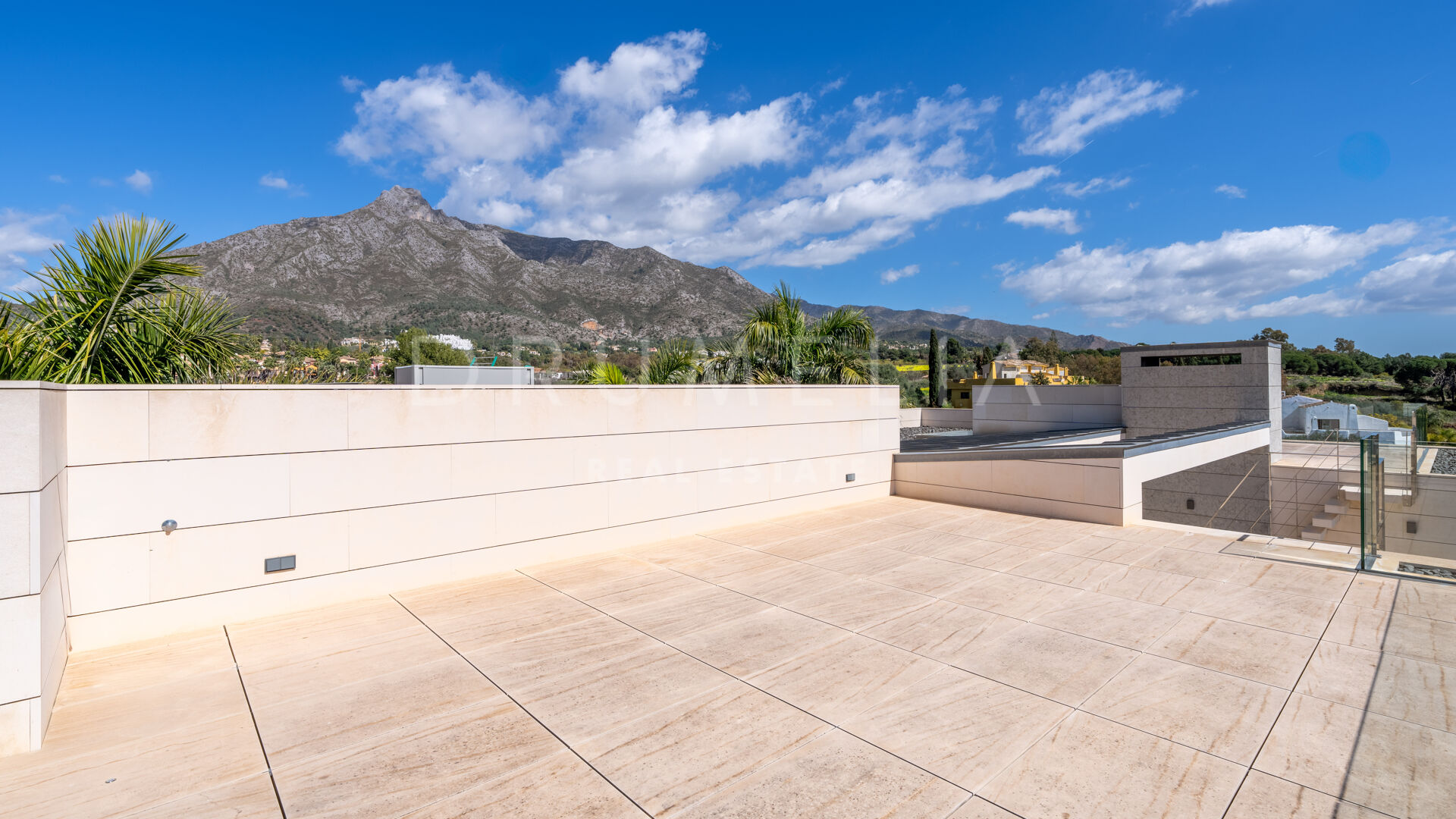 Outstanding New Contemporary Style Luxury House, Golden Mile, Marbella