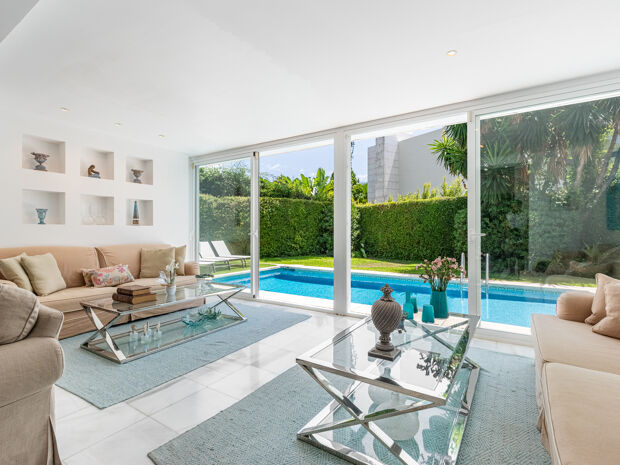 Villa independiente en Los Monteros, Marbella Este
