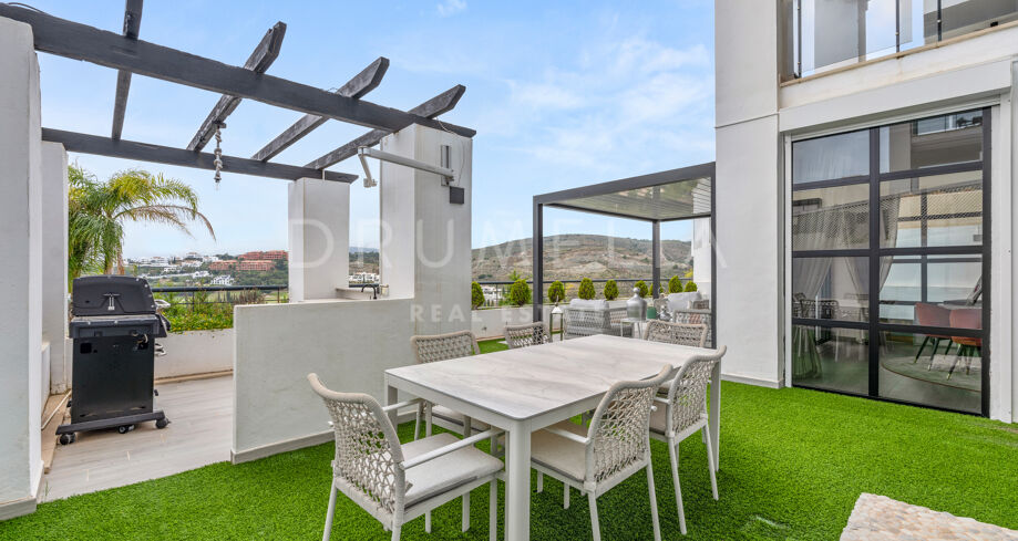 Apartament z widokiem na morze i pole golfowe w Los Flamingos, Benahavís